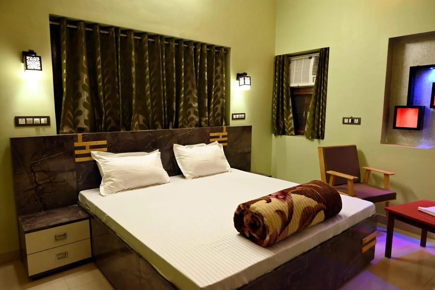 Elephant House - Studio Rooms Varanasi Pensión