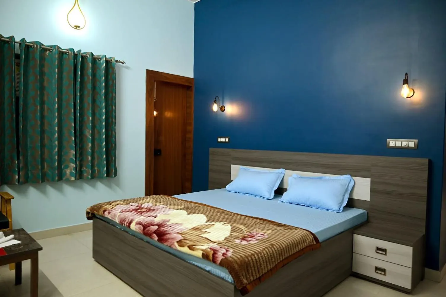 Elephant House - Studio Rooms Varanasi