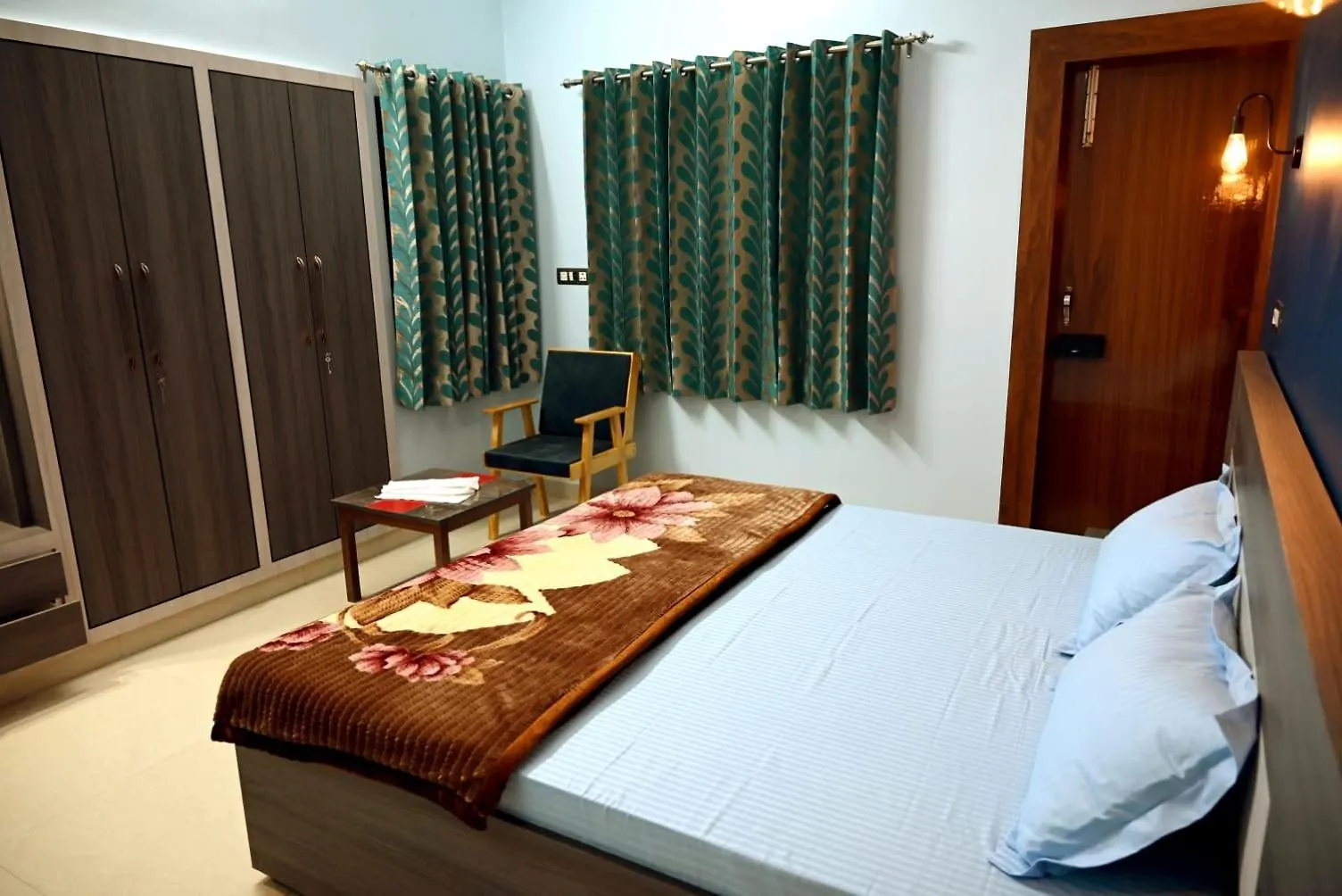 Elephant House - Studio Rooms Varanasi